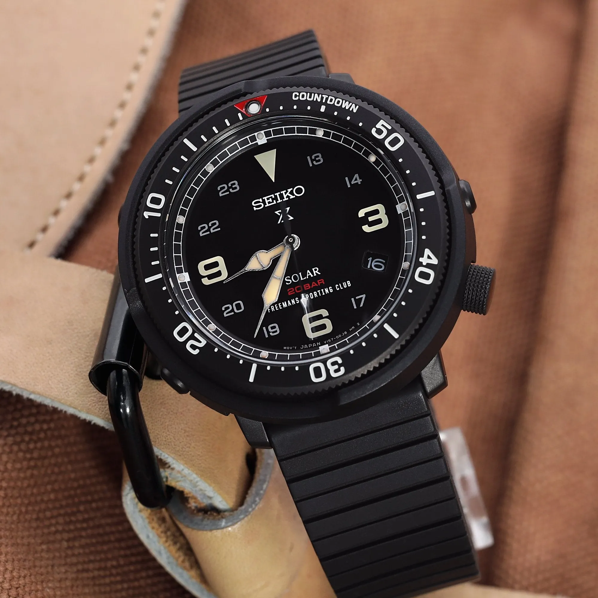 20mm Quick Release Watch Band Black Groove Stripe FKM Rubber Strap, Polished