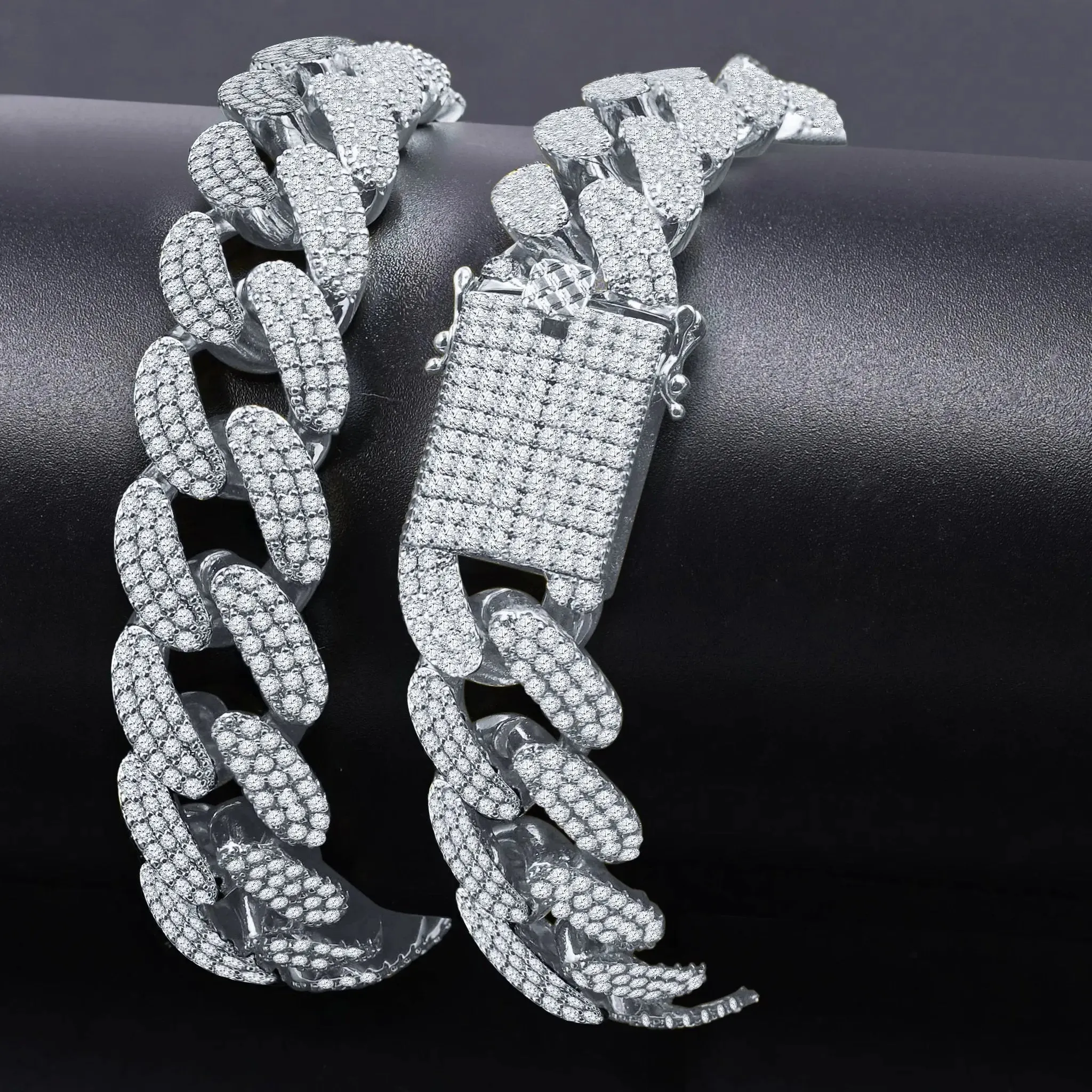 Luxury 18 MM Cuban Link Chain with Radiant Cubic Zirconia