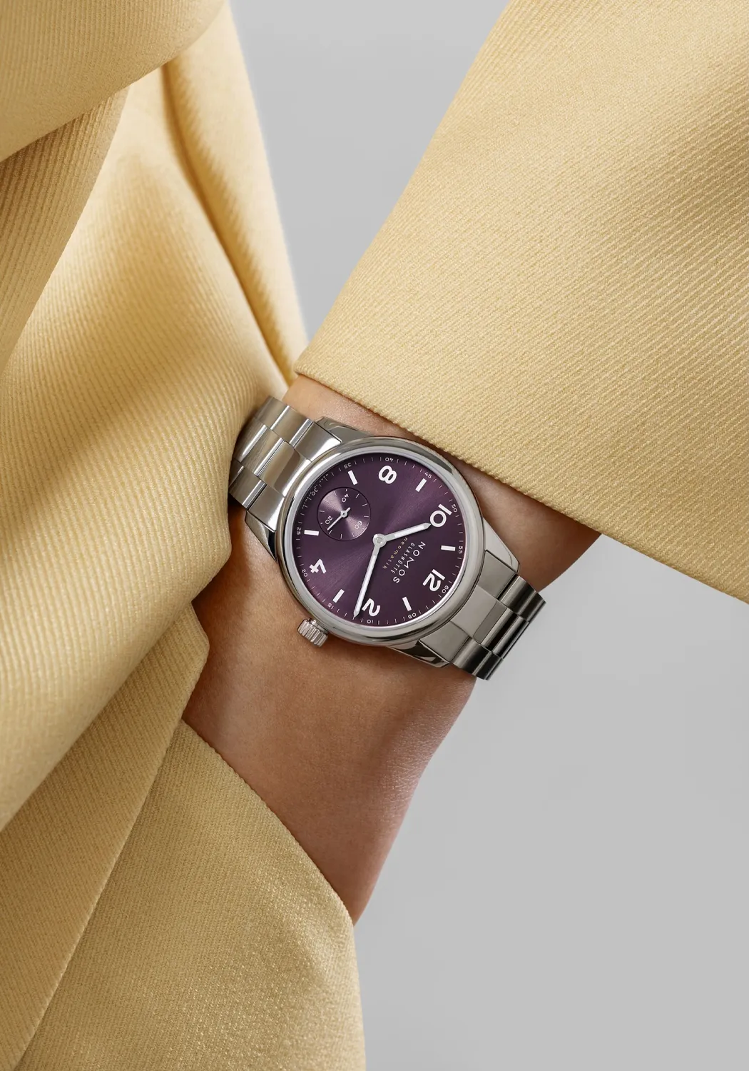 NOMOS Club Sport Neomatik 34 Purple