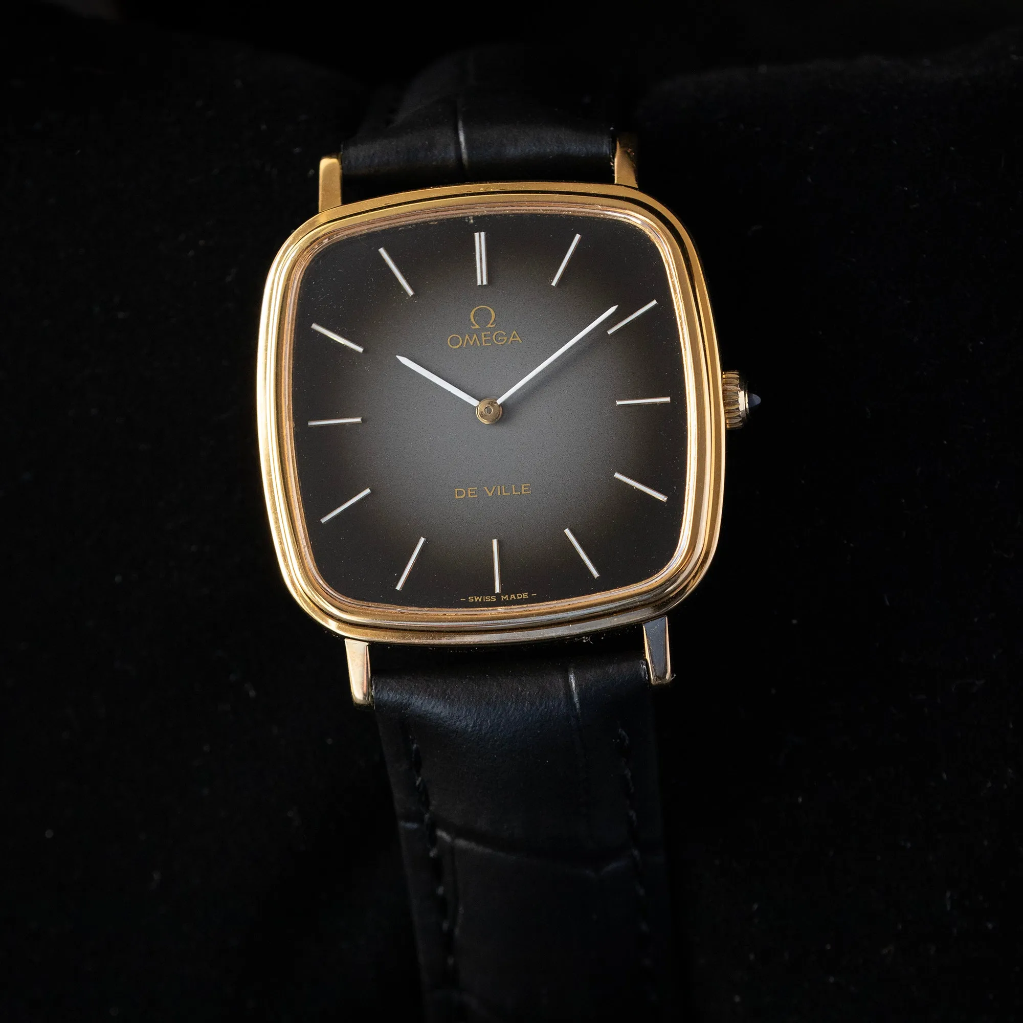 Omega - De Ville Square Black Dial 1930.81.00