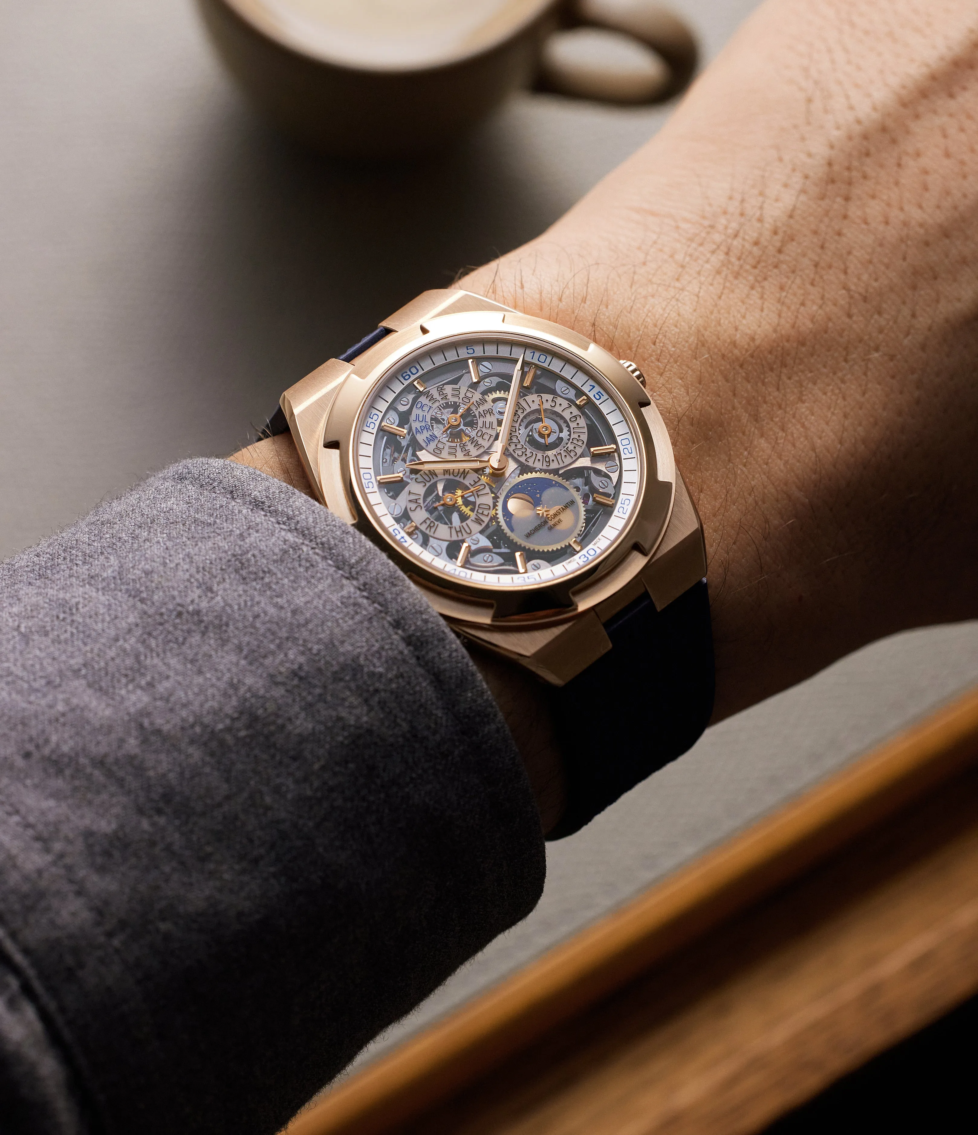 Overseas Perpetual Calendar Ultra-Thin Skeleton | 4300V | Rose Gold