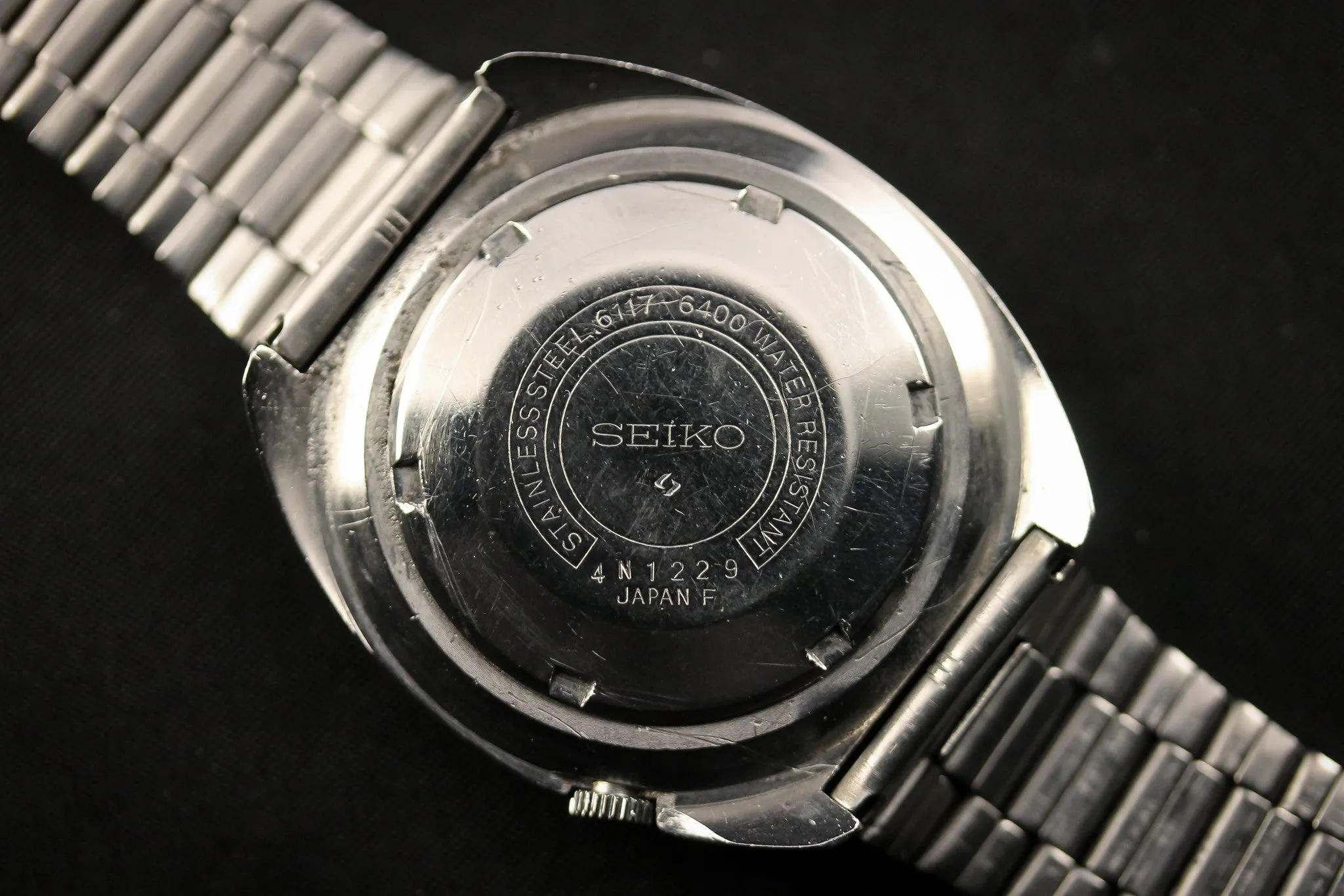 Seiko 6117-6400 World Time - Black/Yellow Dial 1974